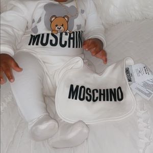 White moschino 3 piece set (like new)